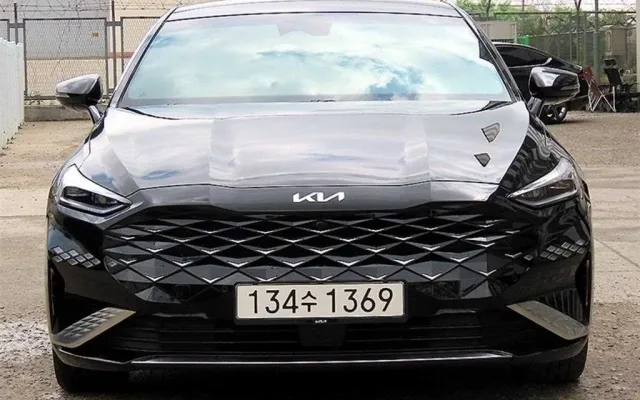 코란도투리스모 중고차 K8 2.5 2WD 매물 사진 12 - 2022/09 103,830km